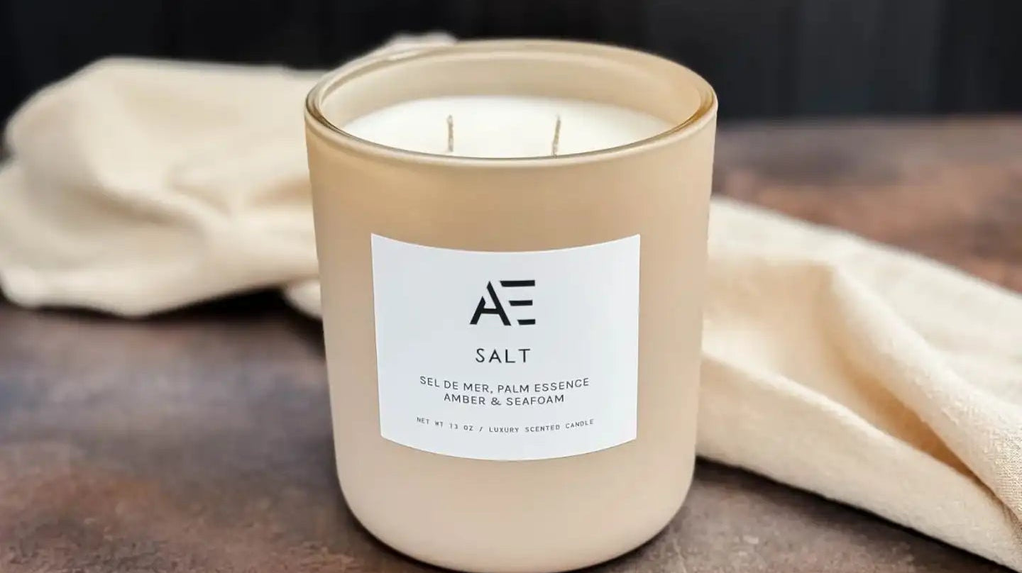 The Art of Safe and Luxurious Candle Fragrances: Why AEMBR Chooses a Blend of Essential Oils and Clean Synthetics - AEMBR