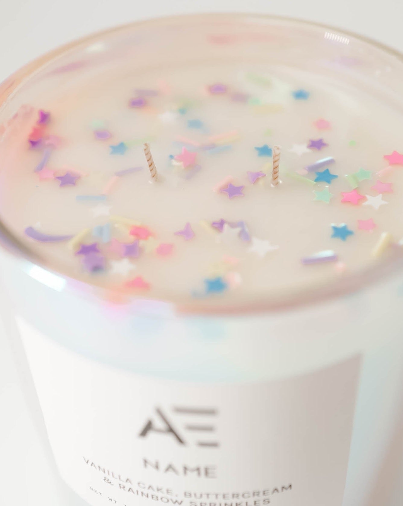 CELEBRATE - THE PERSONALIZED IRIDESCENT CANDLE - AEMBR