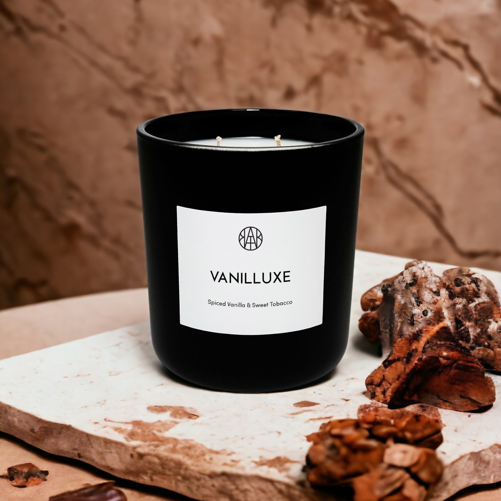 VANILLUXE - Deluxe Candle - AEMBR - Clean Luxury Candles, Wax Melts & Laundry Care