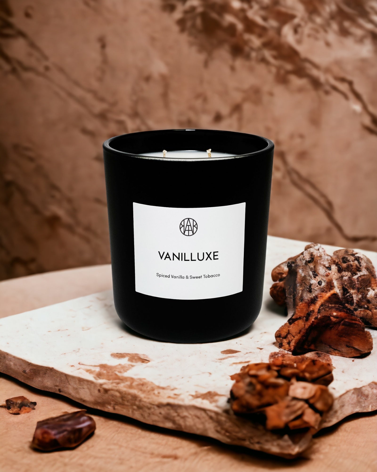 VANILLUXE - Deluxe Candle - AEMBR - Clean Luxury Candles, Wax Melts & Laundry Care